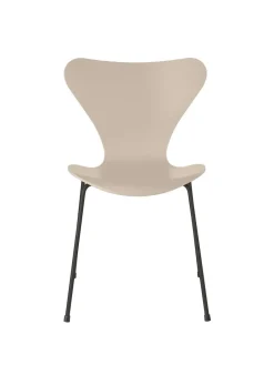 3107 Serie 7 stol lakeret af Arne Jacobsen<Fritz Hansen Online