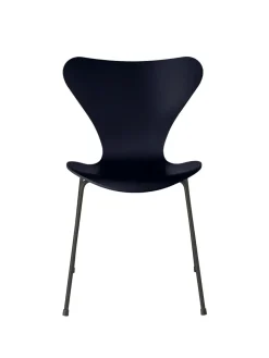 3107 Serie 7 stol lakeret af Arne Jacobsen<Fritz Hansen Online