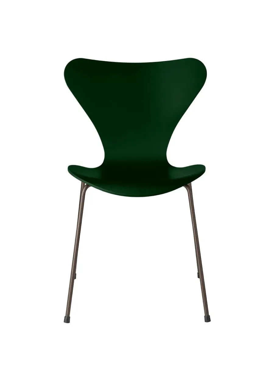 3107 Serie 7 stol lakeret af Arne Jacobsen<Fritz Hansen Online