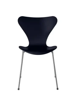 3107 Serie 7 stol lakeret af Arne Jacobsen<Fritz Hansen Online