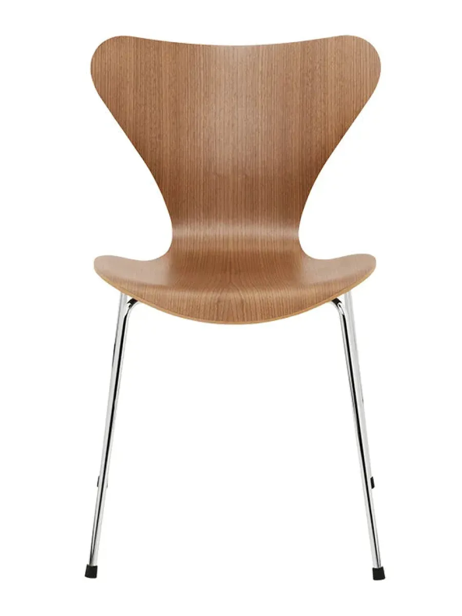 3107 Serie 7 Stol, naturfiner af Arne Jacobsen<Fritz Hansen Clearance