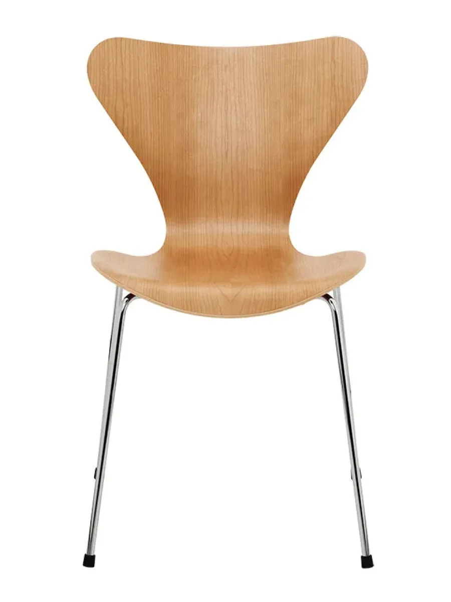 3107 Serie 7 Stol, naturfiner af Arne Jacobsen<Fritz Hansen Clearance