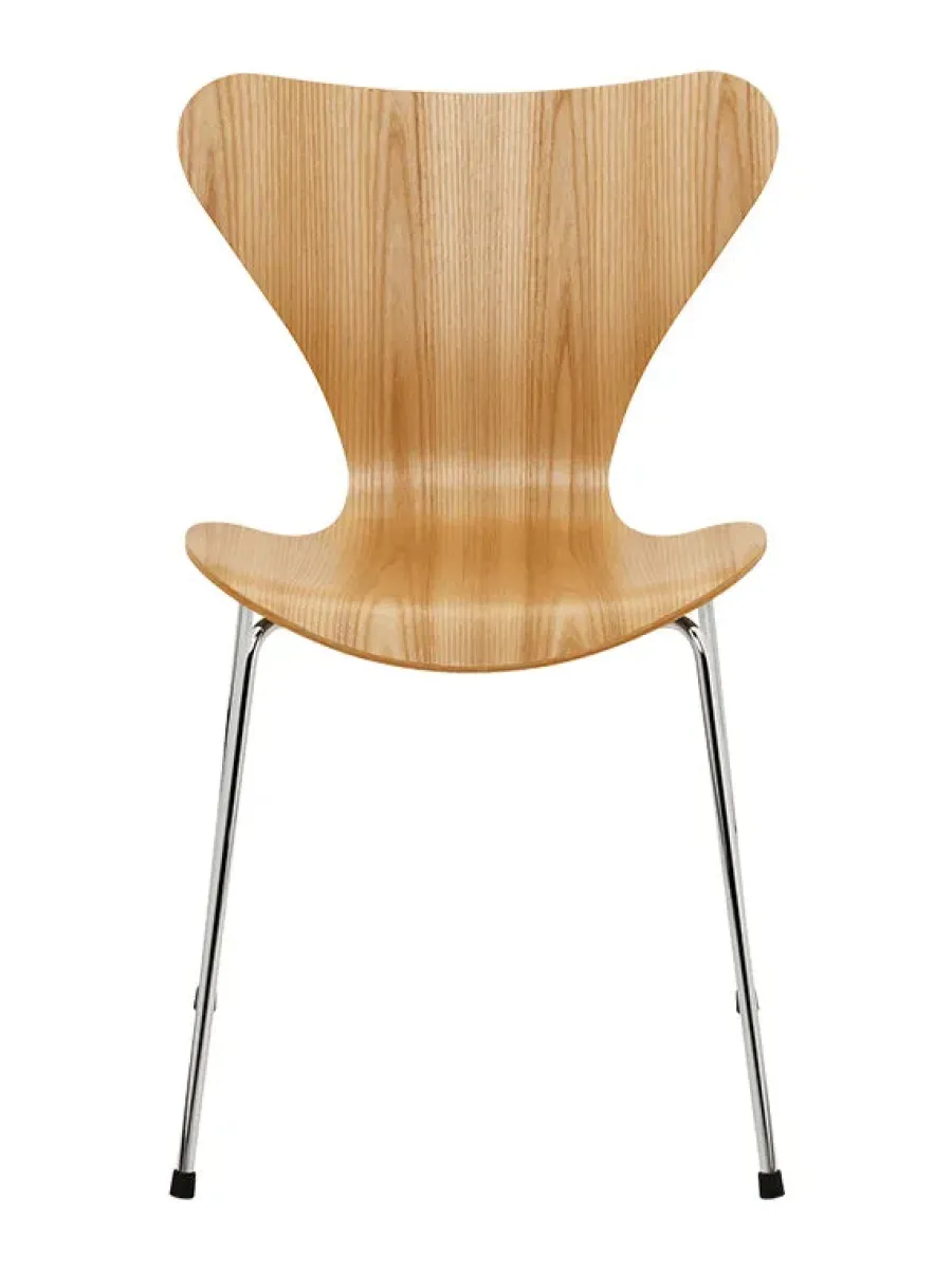 3107 Serie 7 Stol, naturfiner af Arne Jacobsen<Fritz Hansen Clearance