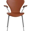 3207 stol m/armlæn, fuldpolstret Soft læder cognac/krom stel af Arne Jacobsen<Fritz Hansen