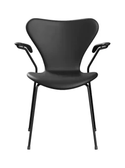 3207 stol m/armlæn, fuldpolstret Essential læder valnød/sort stel af Arne Jacobsen<Fritz Hansen Online