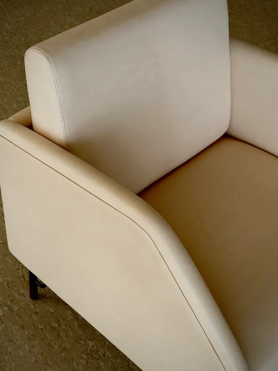 77 Stol, valnød af Finn Juhl<House of Finn Juhl Clearance