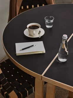 Aalto Table Half-Round fra<Artek Discount
