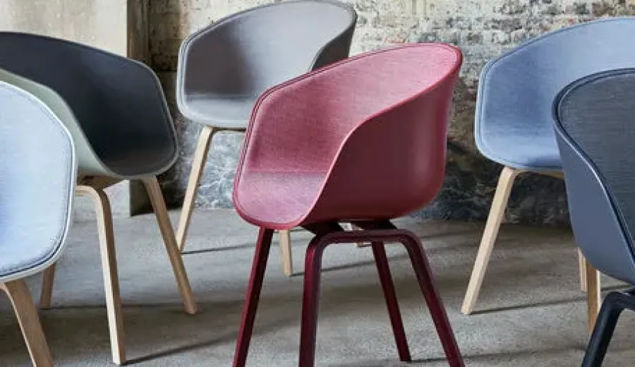 About a Chair AAC22 forsidepolstret, hvid skal fra<HAY Sale