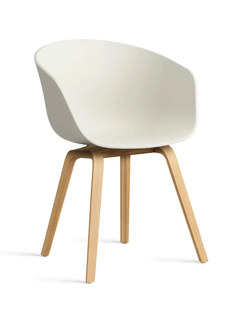 About a Chair AAC22 forsidepolstret, hvid skal fra<HAY Sale