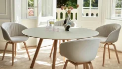 About a Chair AAC22 forsidepolstret, hvid skal fra<HAY Sale