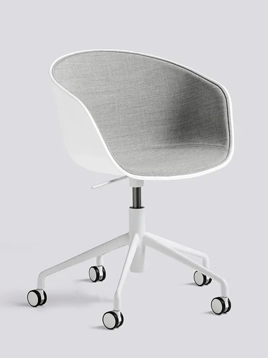 About a Chair AAC52 Forsidepolstret, sort skal fra<HAY Hot