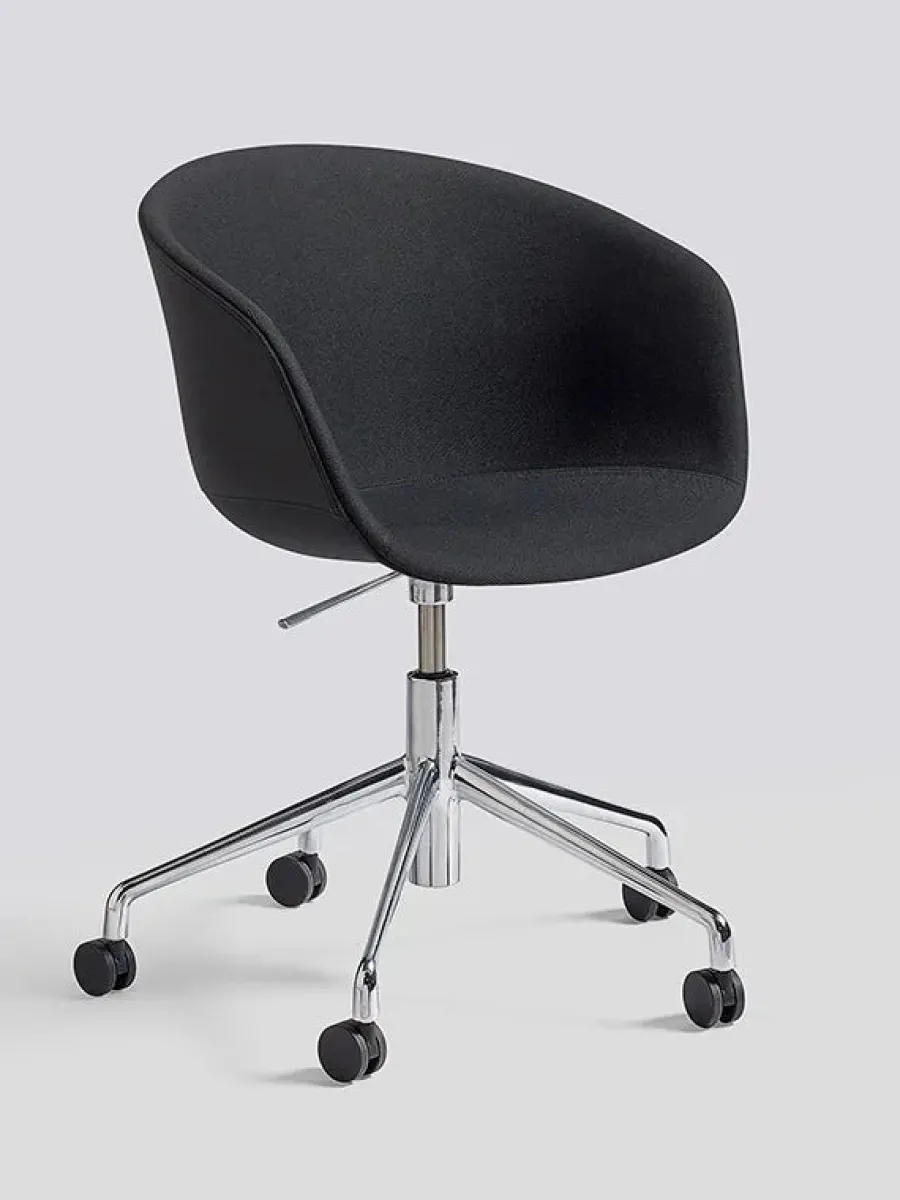 About a Chair AAC52 Forsidepolstret, sort skal fra<HAY Hot