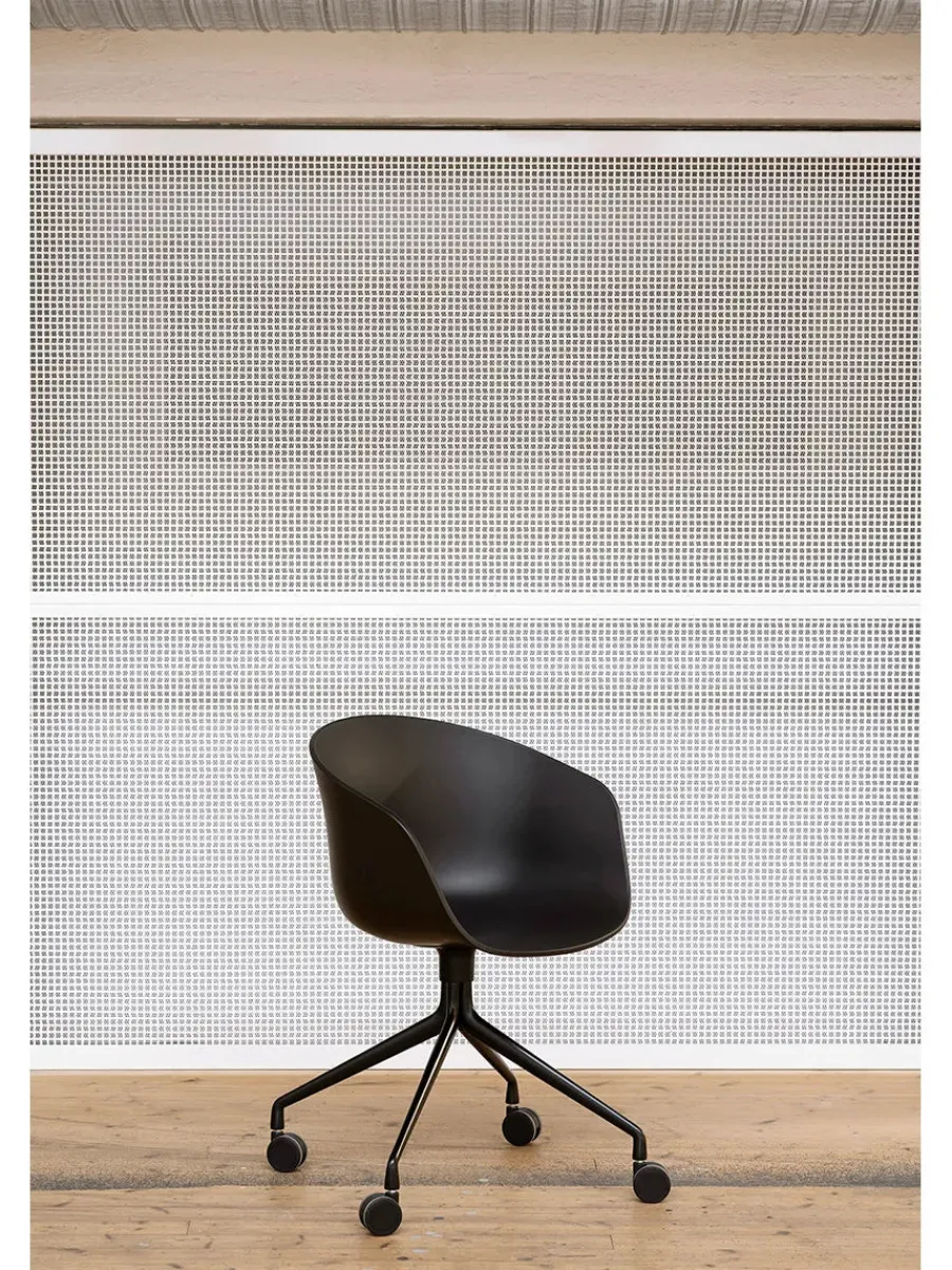 About a Chair AAC52 Forsidepolstret, sort skal fra<HAY Hot