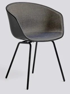About a Chair AAC26 forsidepolstret fra<HAY Best