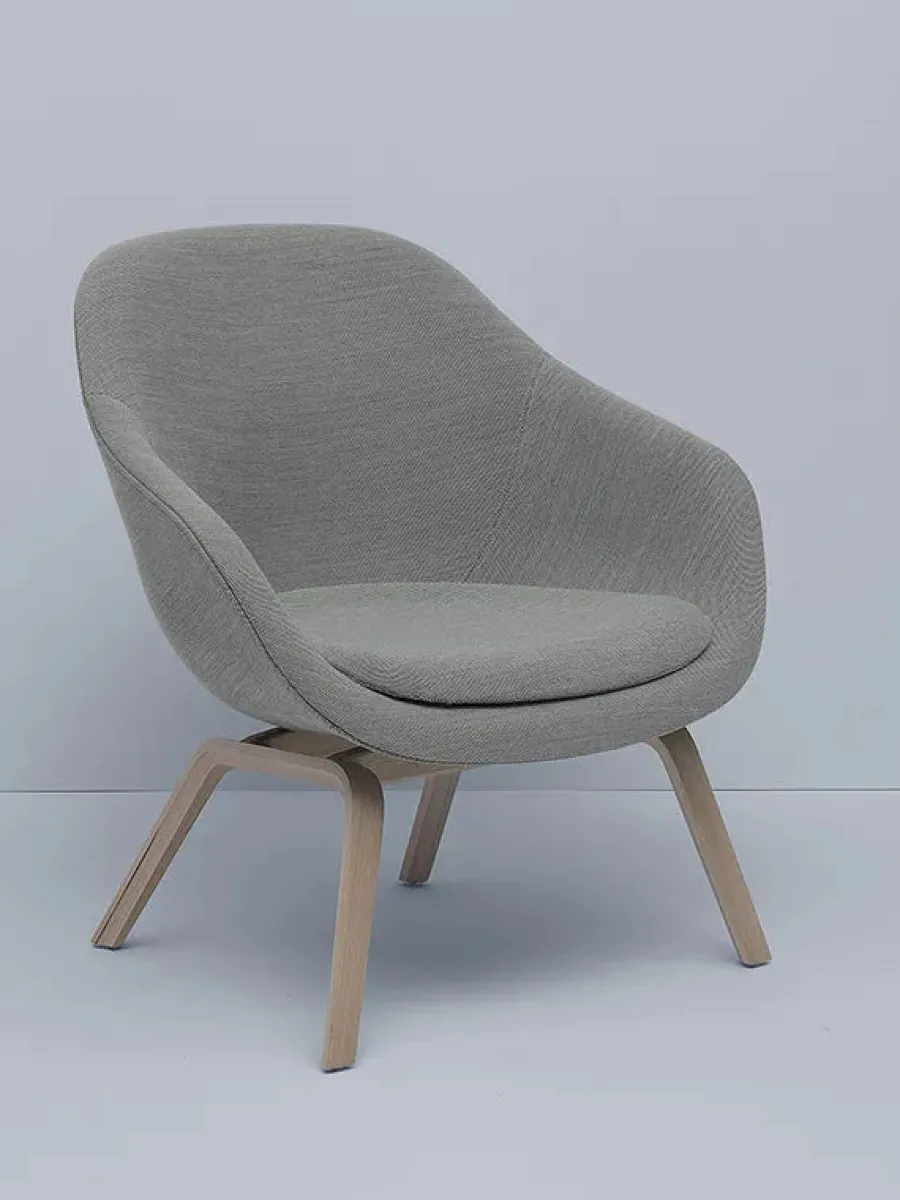 About a Lounge Chair low AAL81 fra<HAY Online