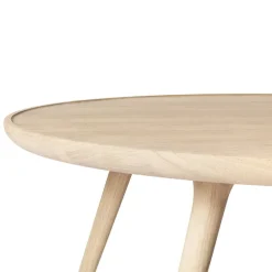 Accent Table i matlakeret egetræ fra<Mater Online