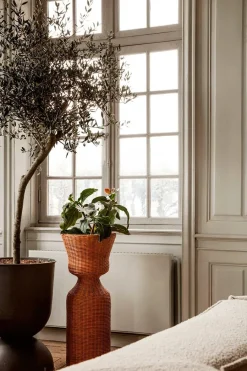 Agnes Plant Stand, tall fra<Ferm Living Hot