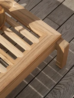 AH604 Outdoor Lounger fra<Carl Hansen & Søn Clearance