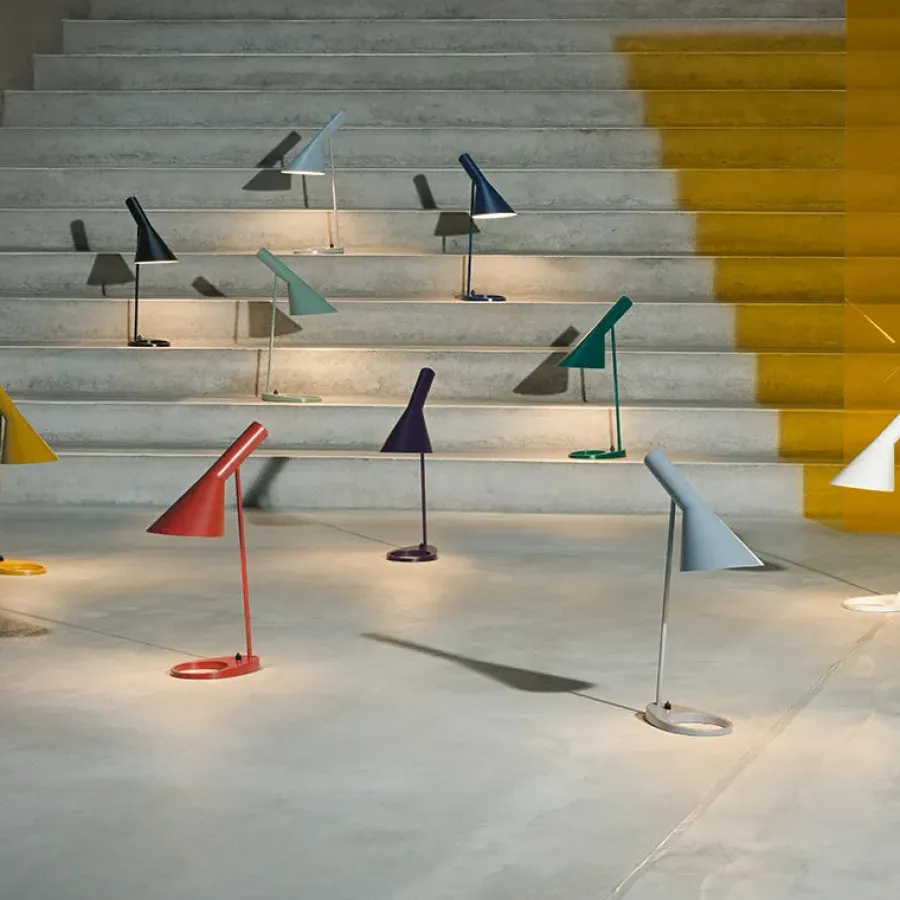 AJ bordlampe fra<Louis Poulsen Best