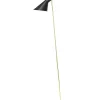 AJ Floor Lamp, black/brass af Arne Jacobsen<Louis Poulsen Outlet