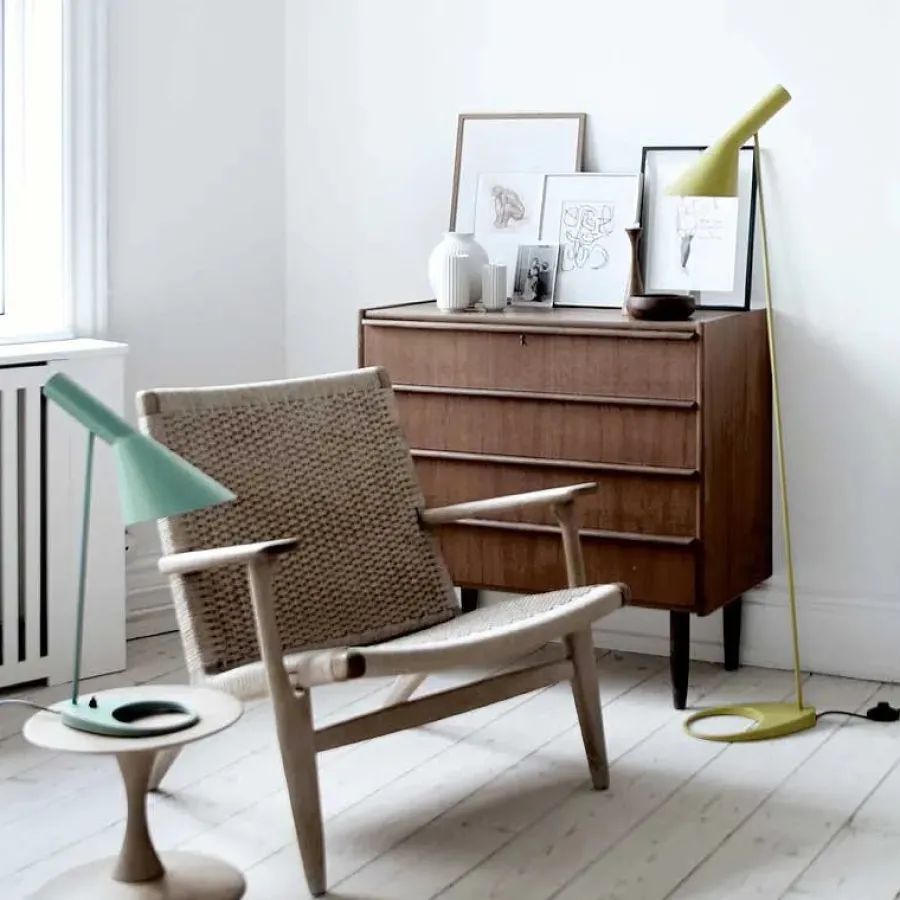 AJ Gulvlampe fra<Louis Poulsen