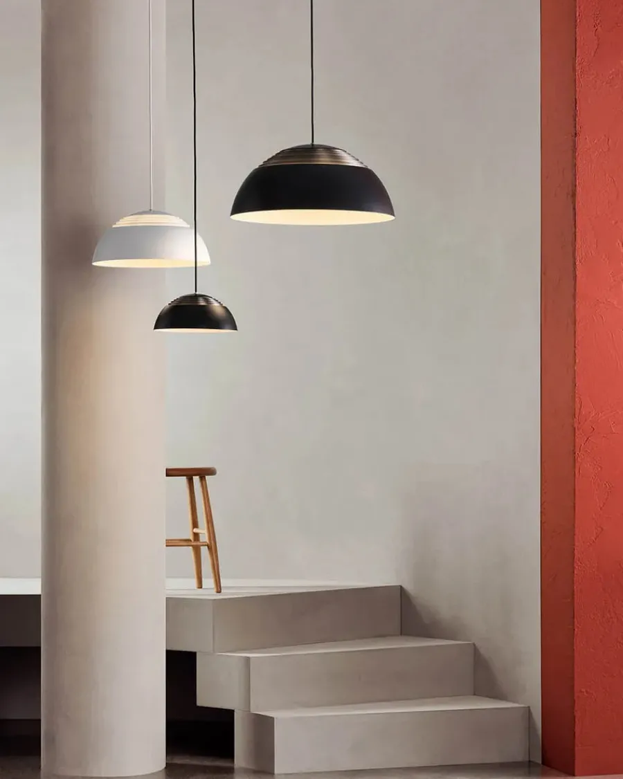 AJ Royal pendel i hvid fra<Louis Poulsen Clearance