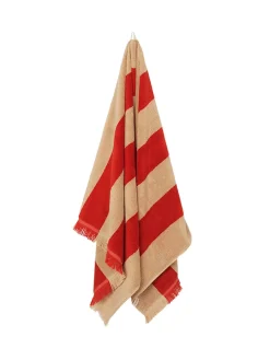 Alee Beach Towel, light camel/red fra<Ferm Living