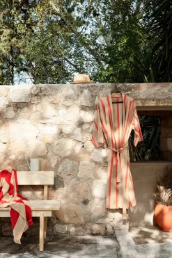 Alee Beach Towel, light camel/red fra<Ferm Living