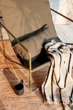 Alee Beach Towel, sand/black fra<Ferm Living Outlet