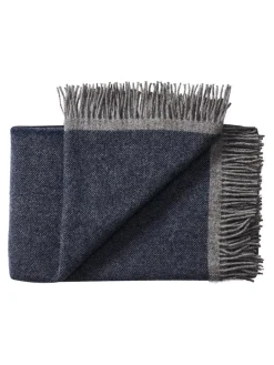 Alrø Plaid, grey navy fra<Silkeborg Uldspinderi Best