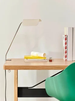 Apex Desk Clip Lamp fra<HAY Outlet