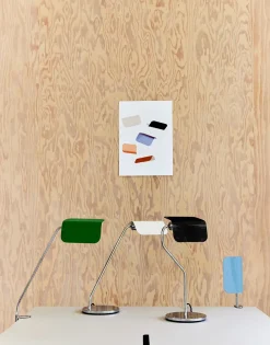 Apex Desk Lamp fra<HAY Best