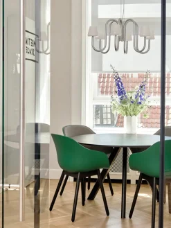 Apollo Chandelier 745, hvid opalglas fra<HAY Best