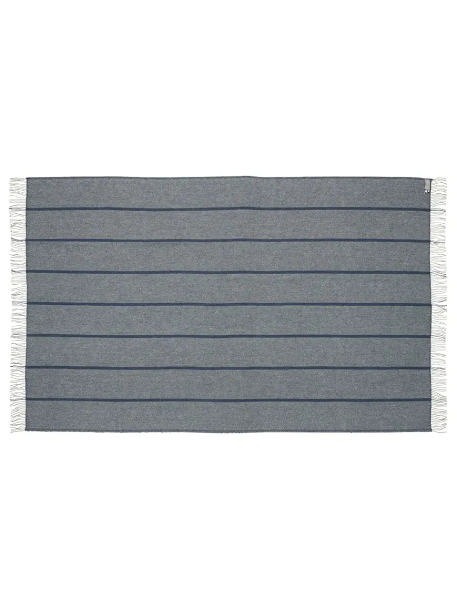 Askø Plaid, dark grey fra<Silkeborg Uldspinderi Outlet