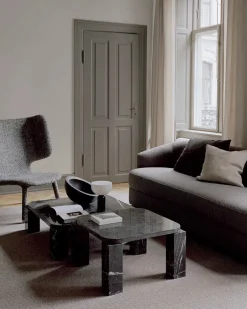 Atlas Sofabord 820x820, Natural Oak fra<New Works New