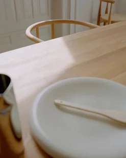 Atlas Spisebord 2500x950, Natural Oak fra<New Works Online