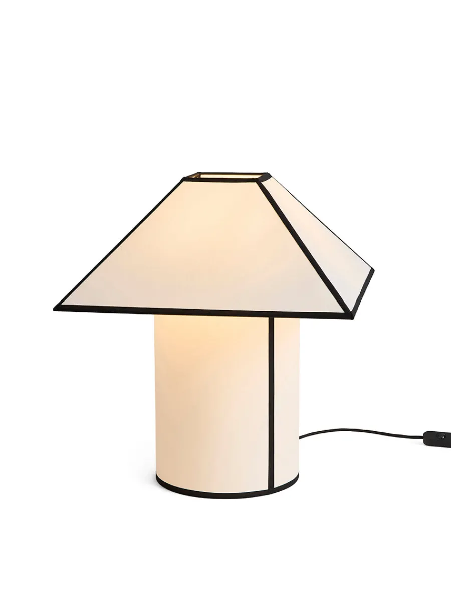 Ava Pyramid Table Lamp fra<HAY New