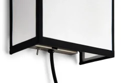 Ava Square Wall Lamp fra<HAY