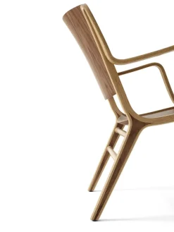 AX HM11 Stol, eg/valnød fra<&Tradition Clearance