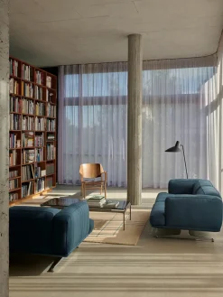 AX HM11 Stol, eg/valnød fra<&Tradition Clearance