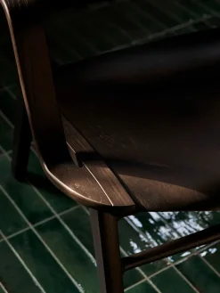 AX HM11 Stol, mørkbejdset eg fra<&Tradition