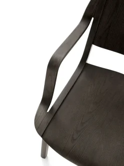 AX HM11 Stol, mørkbejdset eg fra<&Tradition