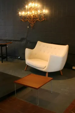 Bakkebord af Finn Juhl<House of Finn Juhl New