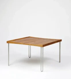 Bakkebord af Finn Juhl<House of Finn Juhl New