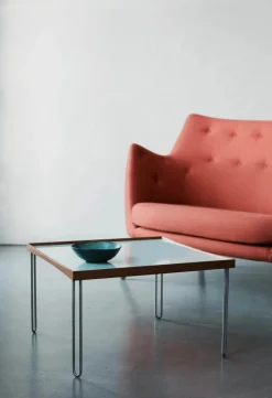 Bakkebord af Finn Juhl<House of Finn Juhl New