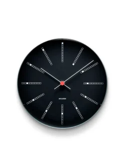 Bankers club vægur af Arne Jacobsen i sort (Ø: 29)<Arne Jacobsen Clocks Best