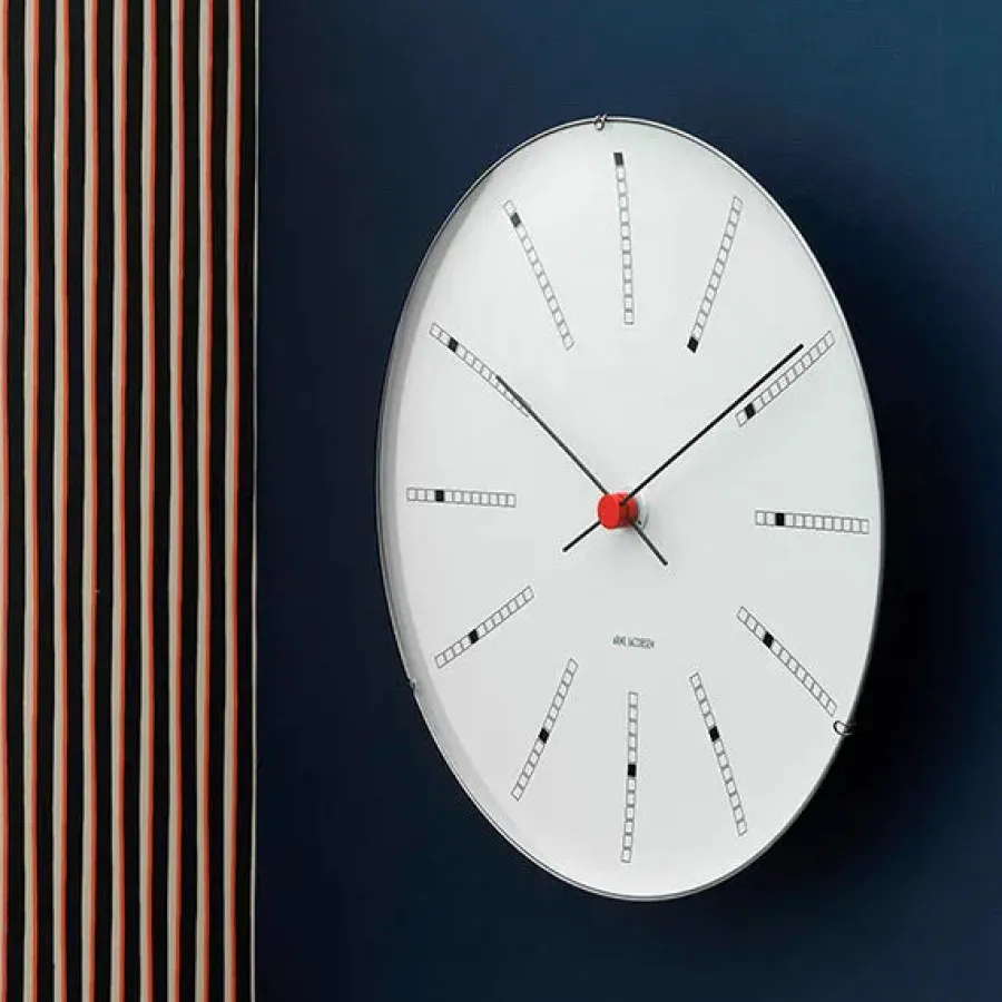 Bankers club vægur af Arne Jacobsen (Ø: 48)<Arne Jacobsen Clocks Hot