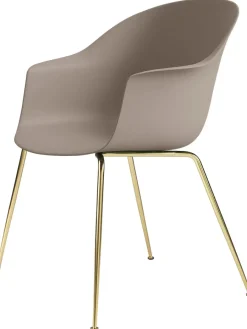 Bat Spisestol, conic base fra<GUBI Outlet