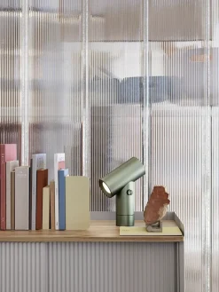 Beam Table Lamp fra<Muuto Online