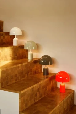 Bell Portable Bordlampe, gold fra<Tom Dixon Hot